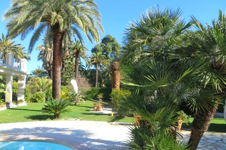 5 bed holiday rental villa cap d'antibes south of France French Villa Management